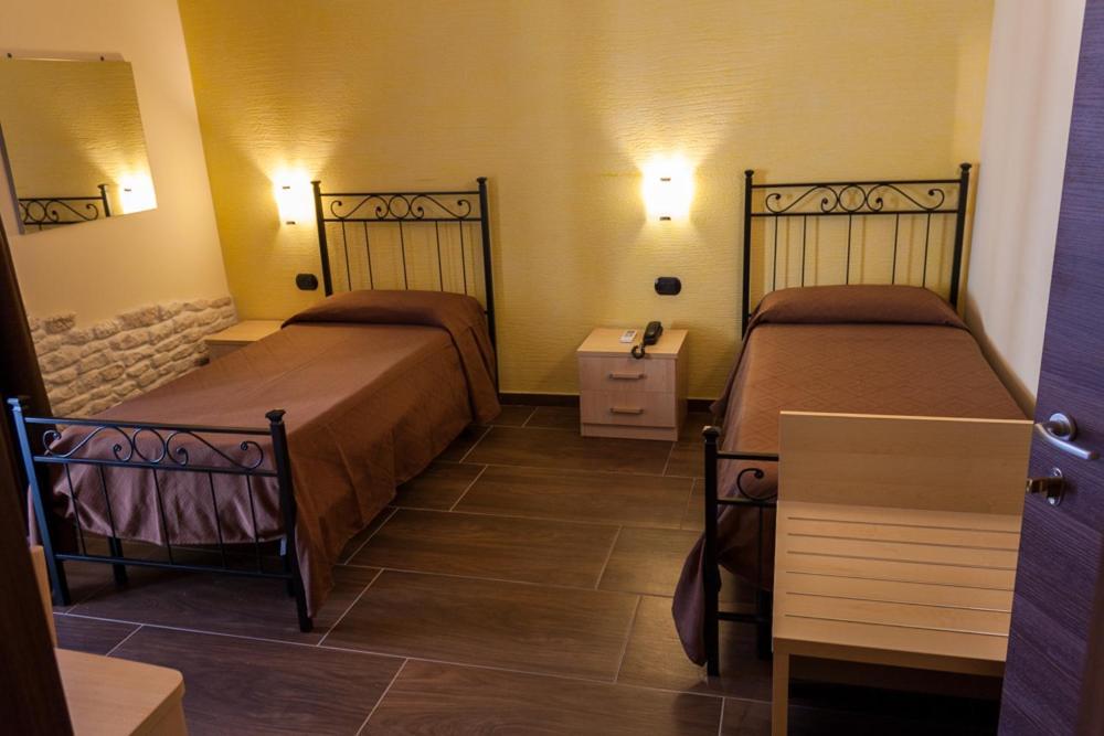 Hotel Zabbara Licata Bagian luar foto