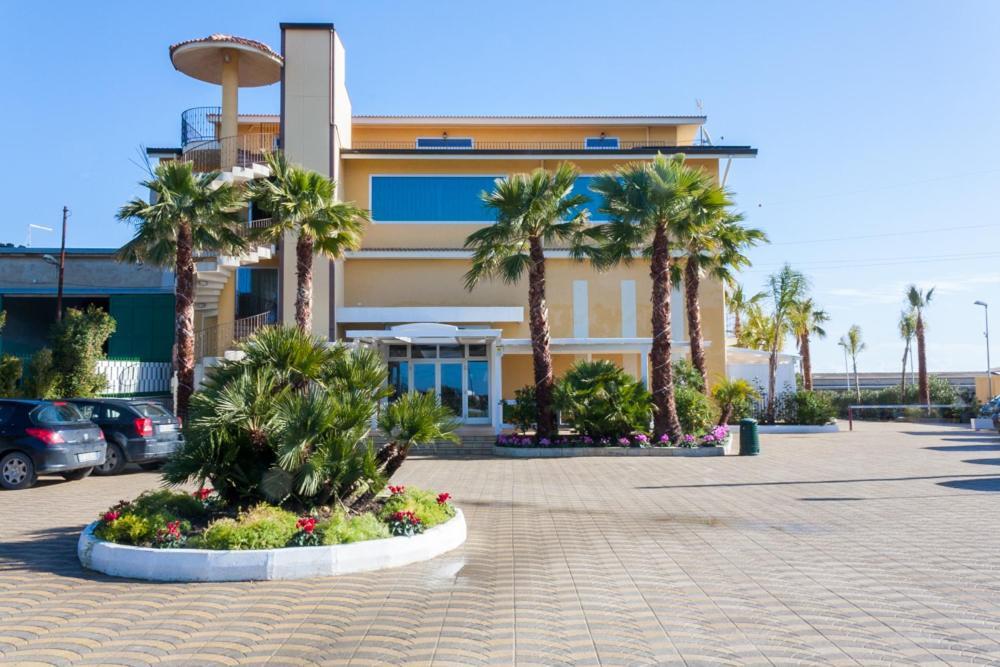 Hotel Zabbara Licata Bagian luar foto